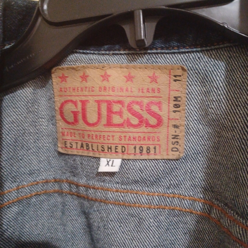 Guess - Picture 2 of 5